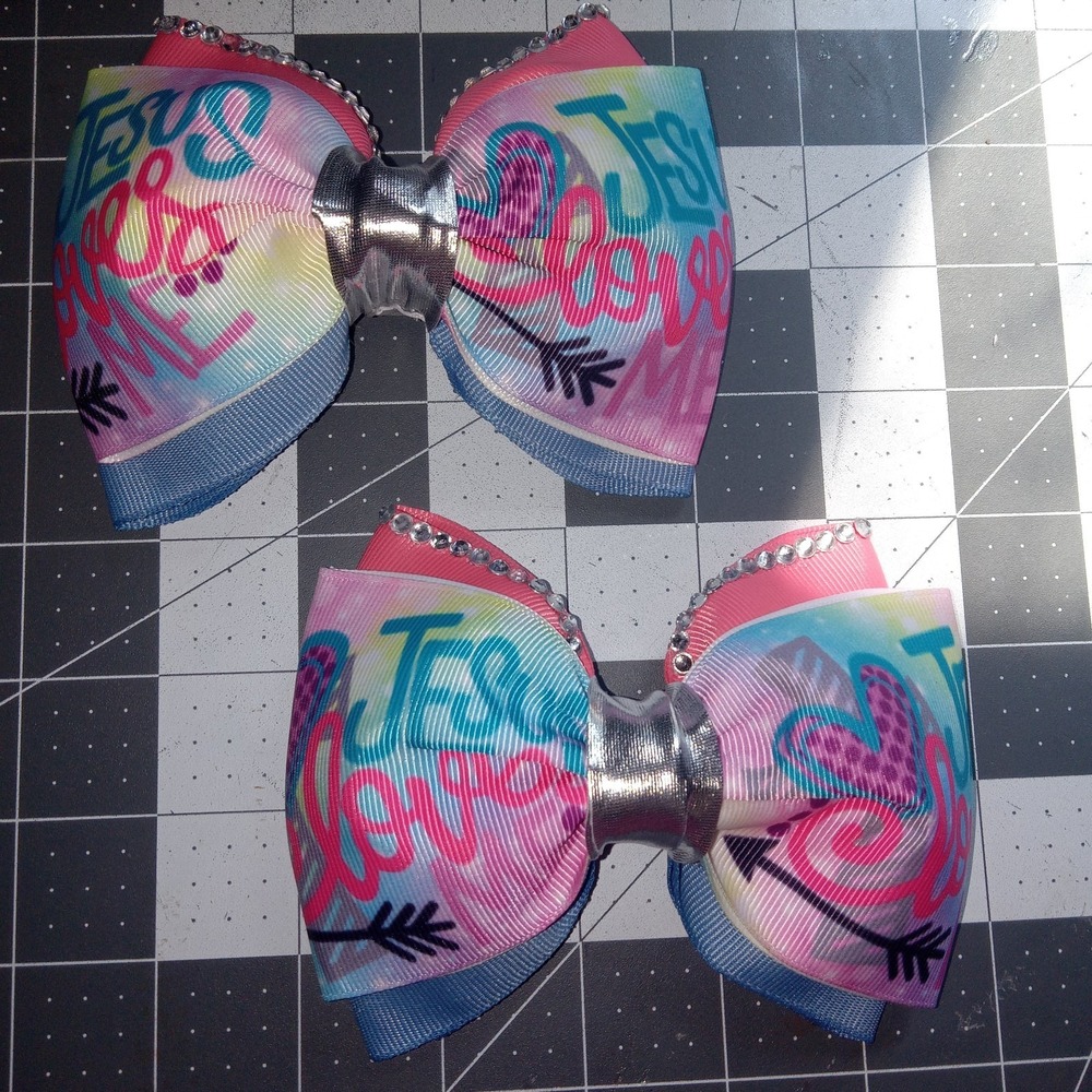 HANDMADE HAIR BOW FOR GIRLS   JESUS LOVES ME